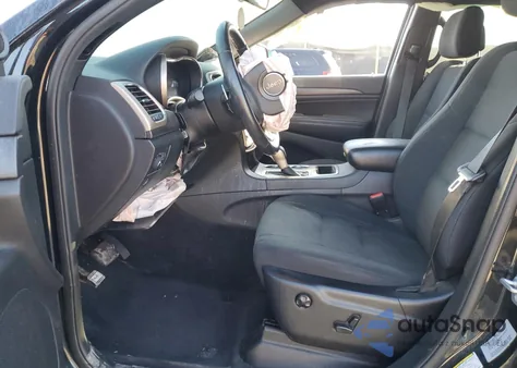 2016 Jeep Grand Cherokee Laredo z USA, uszkodzony, nr VIN 1C4RJFAG1GC420958